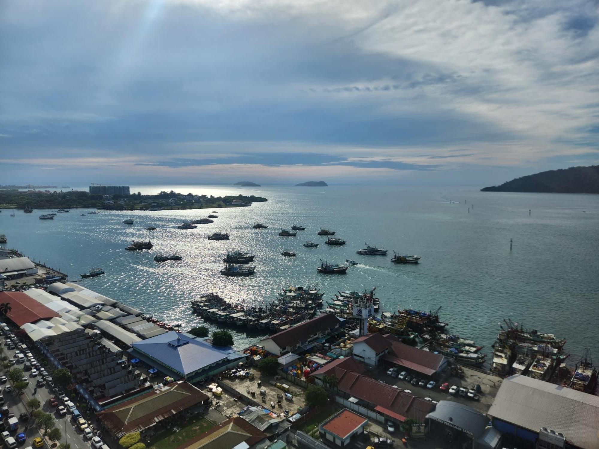 The Shore Kota Kinabalu City Centre By Lw Suites Quarto foto
